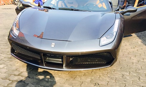 Cận cảnh siêu xe Ferrari 488 GTB vừa 'cập bến' Việt Nam - ảnh 1