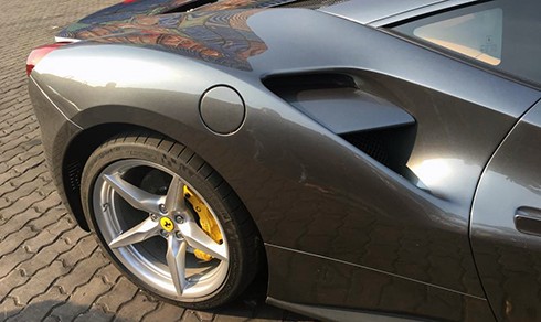 Cận cảnh siêu xe Ferrari 488 GTB vừa 'cập bến' Việt Nam - ảnh 3
