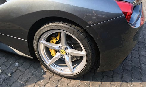 Cận cảnh siêu xe Ferrari 488 GTB vừa 'cập bến' Việt Nam - ảnh 4
