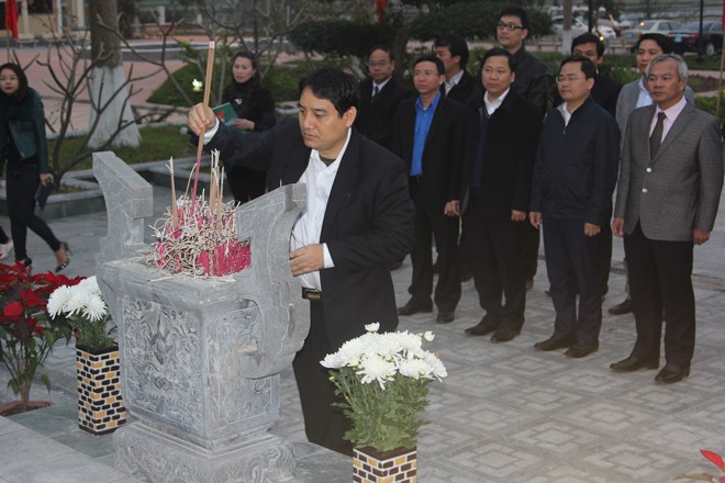 Ban Bí thư T.Ư Đoàn dâng hương khu di tích Ngã ba Đồng Lộc - ảnh 3