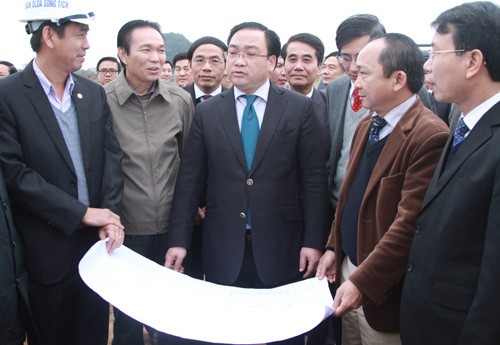 Bí thư Hà Nội: 'Nghèo yên bình còn hơn giàu không an toàn' - ảnh 1