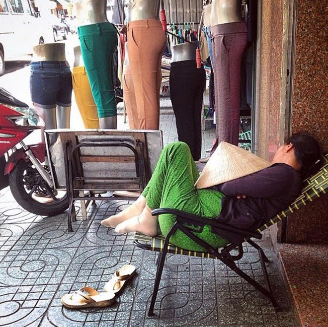 Những giấc ngủ vội vã ở Sài Gòn trong mắt khách tây - ảnh 5