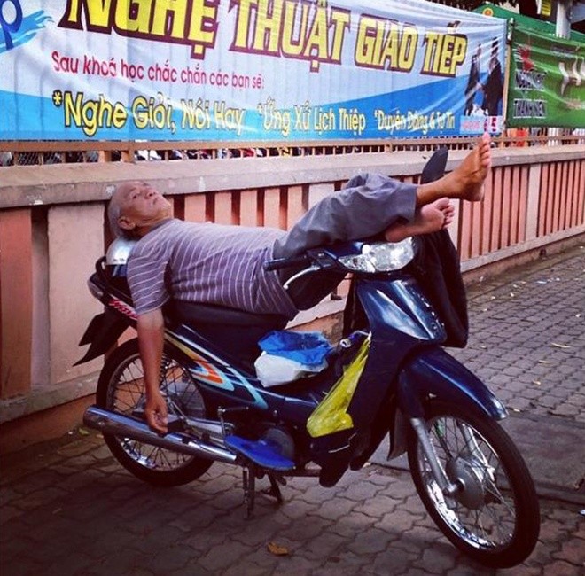 Những giấc ngủ vội vã ở Sài Gòn trong mắt khách tây - ảnh 7