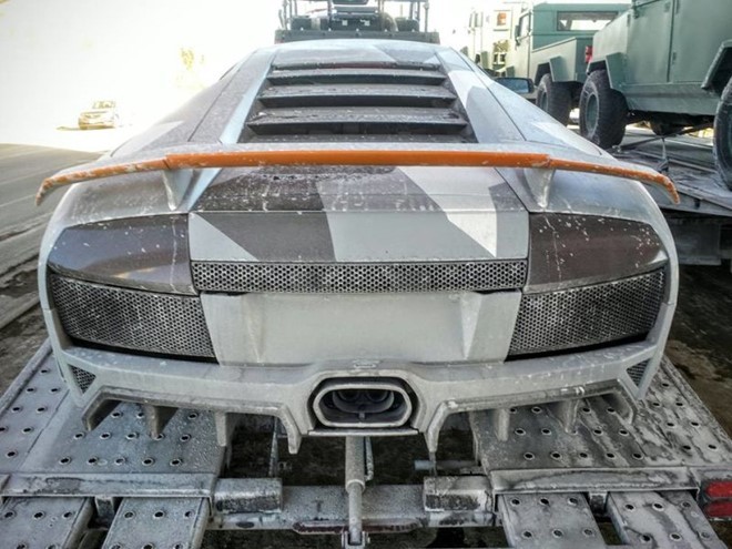 'Đột nhập' phim trường Fast & Furious 8 soi dàn siêu xe - ảnh 3