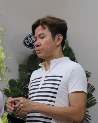 Đàm Vĩnh Hưng xin lỗi trước linh cữu nhạc sĩ Nguyễn Ánh 9 - ảnh 19