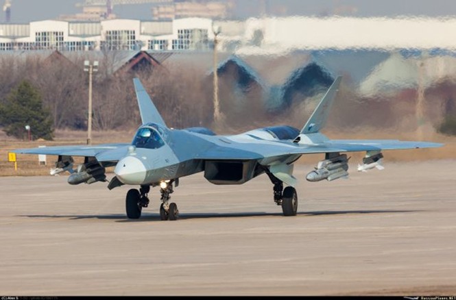 Lộ diện vũ khí tối tân trên siêu tiêm kích Sukhoi T-50 - ảnh 3