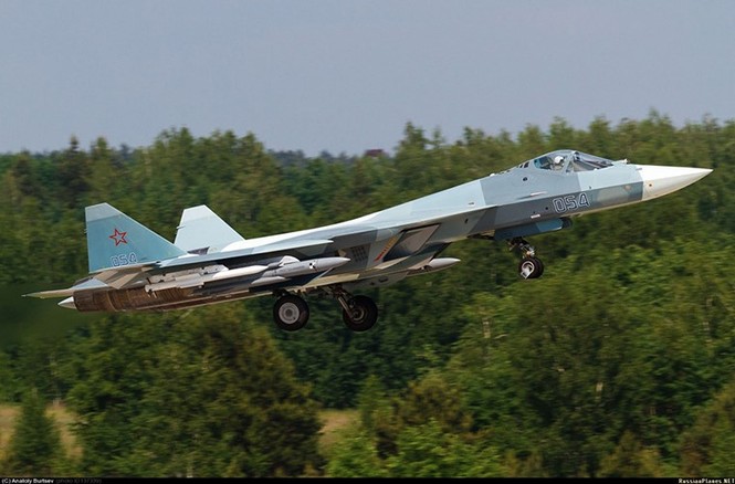 Lộ diện vũ khí tối tân trên siêu tiêm kích Sukhoi T-50 - ảnh 4