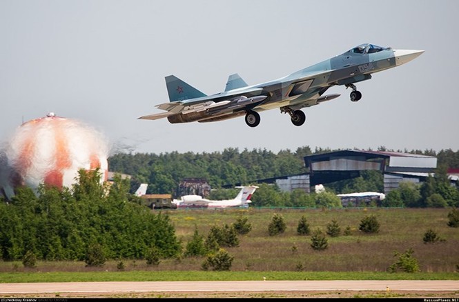 Lộ diện vũ khí tối tân trên siêu tiêm kích Sukhoi T-50 - ảnh 7