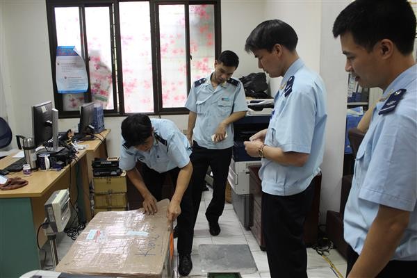 Bắt giữ gần 100kg ngà voi tại sân bay quốc tế Nội Bài - ảnh 3