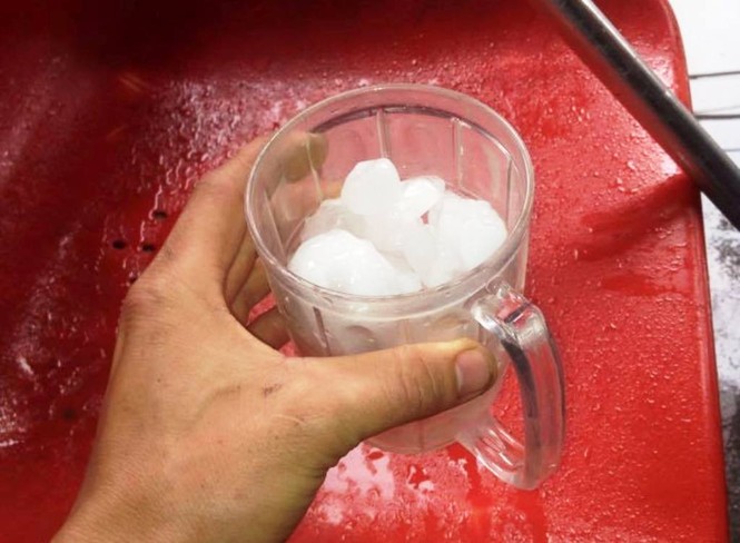 mưa đá và lốc xoáy - ảnh 2