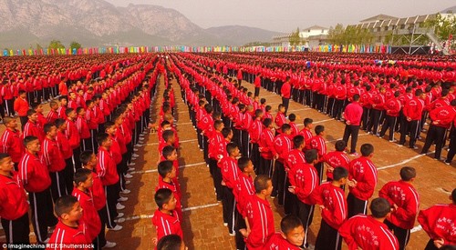 Lạ lùng buổi luyện công của gần 3 vạn võ sinh - ảnh 7