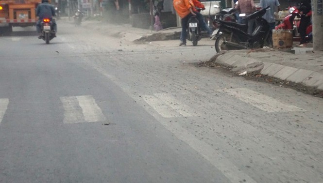 Quỹ bảo trì gần 10 nghìn tỷ, quốc lộ 1A vẫn đầy rác - ảnh 3