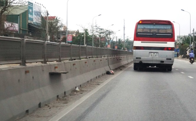 Quỹ bảo trì gần 10 nghìn tỷ, quốc lộ 1A vẫn đầy rác - ảnh 8