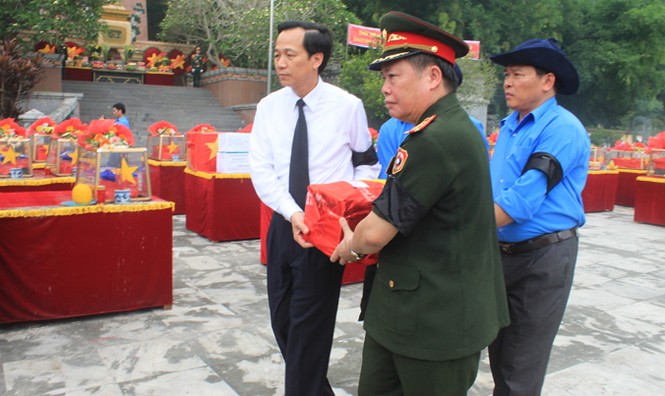 An táng 26 hài cốt liệt sỹ - ảnh 1