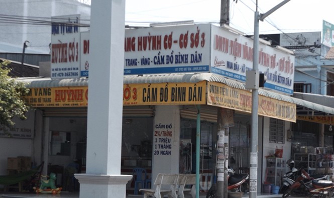 Nhận dạng kẻ đánh tráo cả ngàn USD trước camera an ninh - ảnh 2
