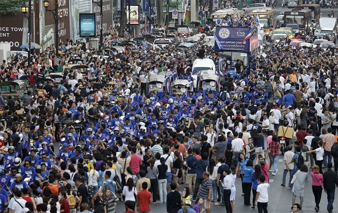 Bangkok náo động vì màn rước Cup thứ hai của Leicester - ảnh 8