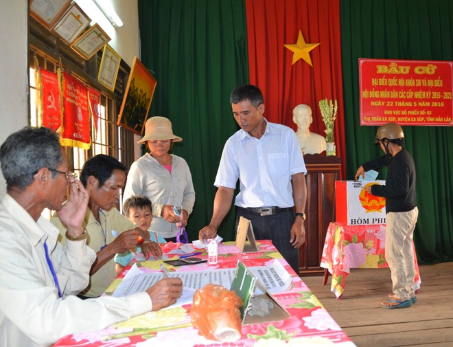 Đắk Lắk: Đồng bào các dân tộc phấn khởi đi bầu cử - ảnh 11
