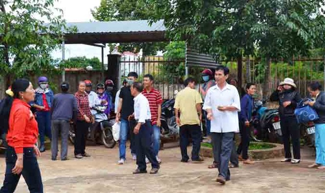 Người đàn ông bị tố giết vợ: Án tù từ bản giám định pháp y vô lý - ảnh 5