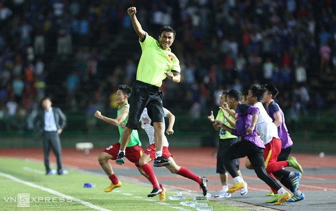 Niềm vui vỡ oà của U16 Việt Nam khi vào chung kết - ảnh 1