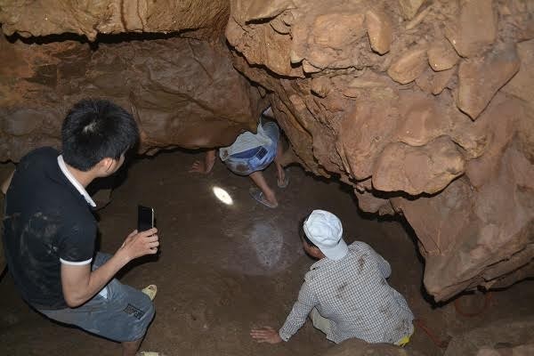 Co ro đắp chăn giữa chảo lửa miền Trung - ảnh 6