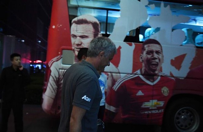 Thầy trò Mourinho chán nản rời Trung Quốc - ảnh 4