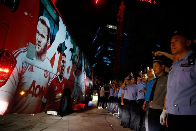 Thầy trò Mourinho chán nản rời Trung Quốc - ảnh 5