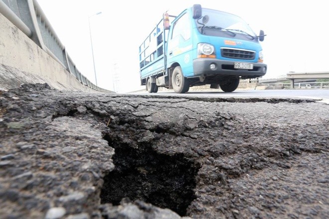 'Bẫy tử thần' ở cầu cạn Vành đai 3 Hà Nội - ảnh 13