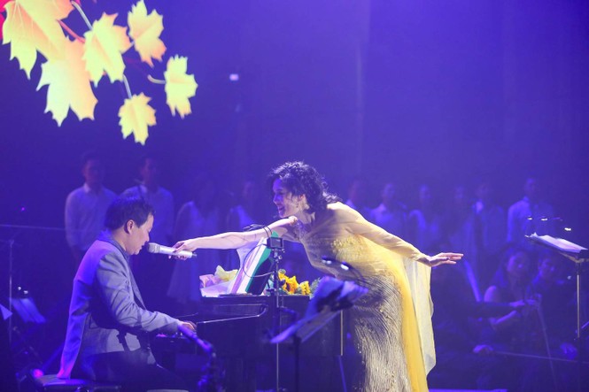 Thu Phương rơi nước mắt trong live show Việt Anh - ảnh 6