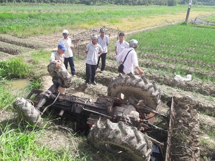 BẢN TIN ATGT: Đấu đầu xe khách, người đi xe máy tử vong tại chỗ - ảnh 4
