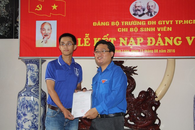 Lãnh đạo TPHCM thăm chiến sĩ Mùa hè xanh tại Vĩnh Long - ảnh 3