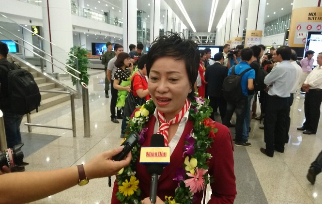 HLV của Hoàng Xuân Vinh vỡ òa cảm xúc ngày về - ảnh 1