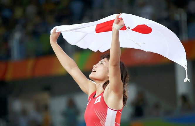 Kỷ lục gia Olympic rơi lệ bên di ảnh của mẹ - ảnh 3