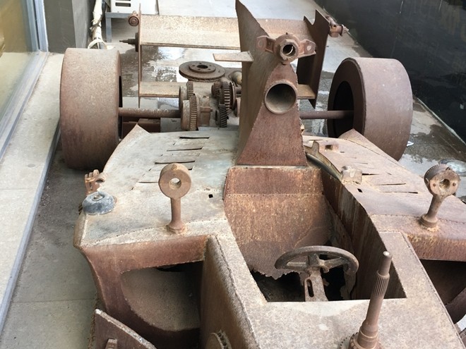 Sửng sốt với siêu xe Công thức 1 tự chế từ sắt vụn - ảnh 9