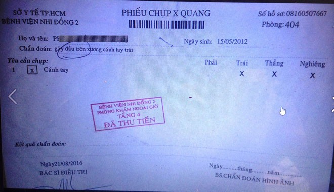 Bi hài, trẻ gãy tay được bác sĩ chữa trật khớp, bong gân - ảnh 2