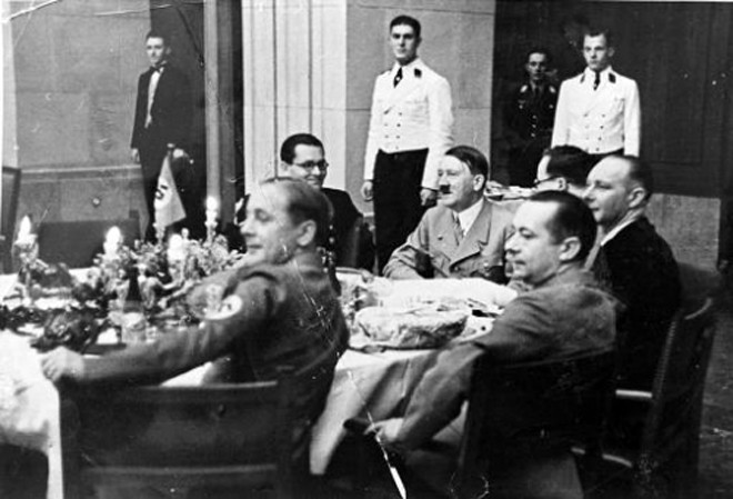 Giải mật hồ sơ bệnh án của trùm phát xít Hitler - ảnh 2