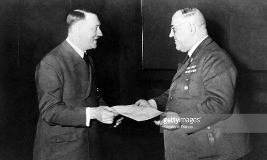 Hồ sơ bệnh án của trùm phát xít Hitler - Kỳ 3: Uống thuốc độc - ảnh 2