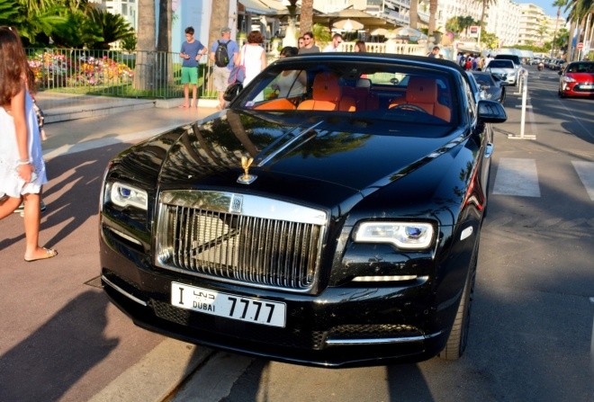 Siêu sang Rolls-Royce biển 'độc' - ảnh 2