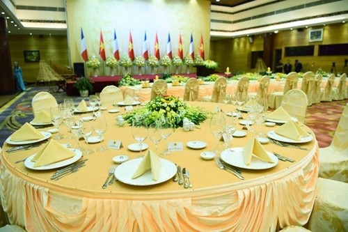 Cận cảnh tiệc chiêu đãi Tổng thống Pháp ở Hà Nội - ảnh 3