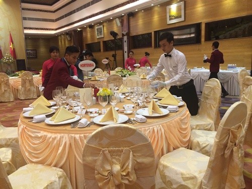 Cận cảnh tiệc chiêu đãi Tổng thống Pháp ở Hà Nội - ảnh 8