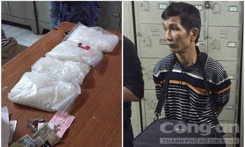 Bắt giữ trùm ma túy thủ súng ngắn trong nhà - ảnh 1