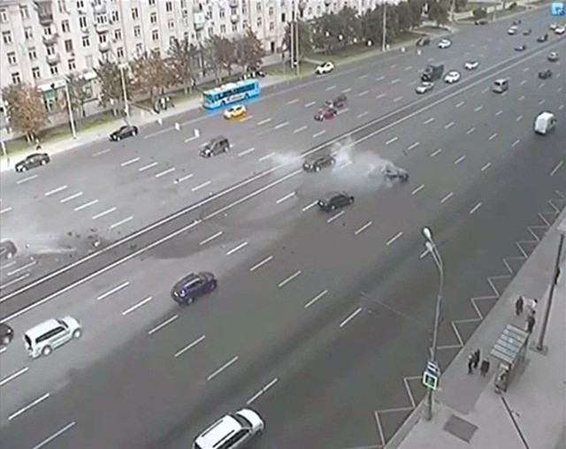 Siêu xe của ông Putin gặp tai nạn kinh hoàng, tài xế thiệt mạng - ảnh 1