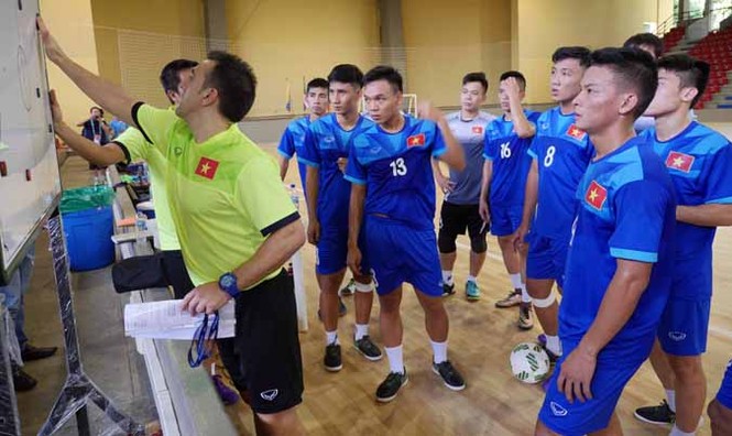 Tuyển Futsal Việt Nam rèn 'binh pháp' đối phó Paraguay - ảnh 1