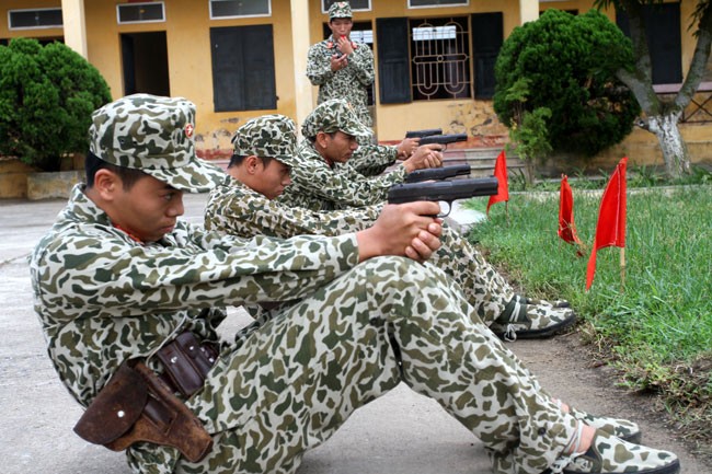 Mục kích đặc công chống khủng bố khổ luyện - ảnh 8