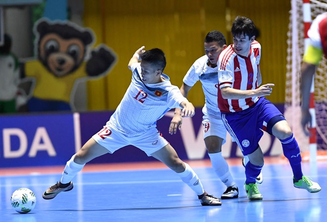 Thua đậm Paraguay, tuyển Việt Nam mất ngôi nhì bảng - ảnh 2
