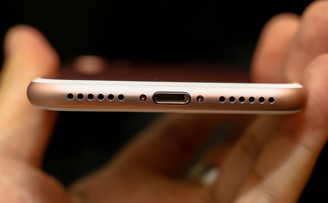 Đập hộp iPhone 7 đầu tiên về Việt Nam - ảnh 8