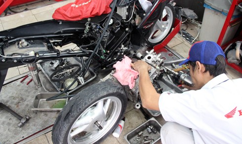 Xử lý đúng cách với xe ngập nước - ảnh 1
