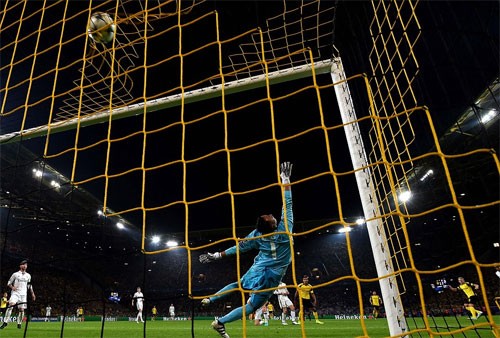 Ronaldo ghi bàn, Real chia điểm với Dortmund - ảnh 2
