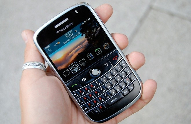 Những mẫu BlackBerry cổ vẫn còn được chuộng ở Việt Nam - ảnh 3