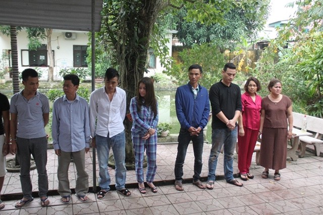 Công an phá 'boong ke cờ bạc' ở Vinh như thế nào? - ảnh 2