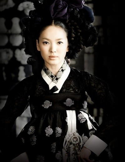 Những vai diễn gây 'bão' của Song Hye Kyo qua 20 năm - ảnh 9